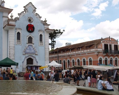 O que conhecer no Setor Histórico de Curitiba e ir de bicicleta?