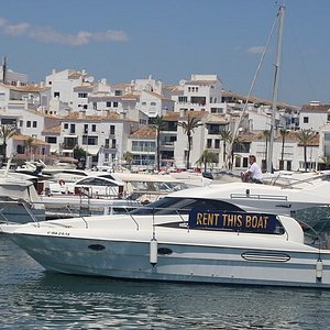 Puerto Banús – Travel guide at Wikivoyage