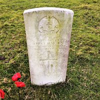 4. Commonwealth War Graves, St Matthew's Church, Warehorne, Kent; the grave of Private Percy Harden