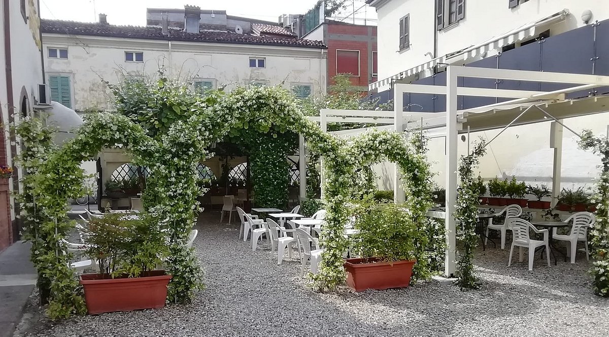 TENDA ROSSA 2.0, Monticelli d'Ongina - Ristorante Recensioni, Numero di  Telefono & Foto - Tripadvisor