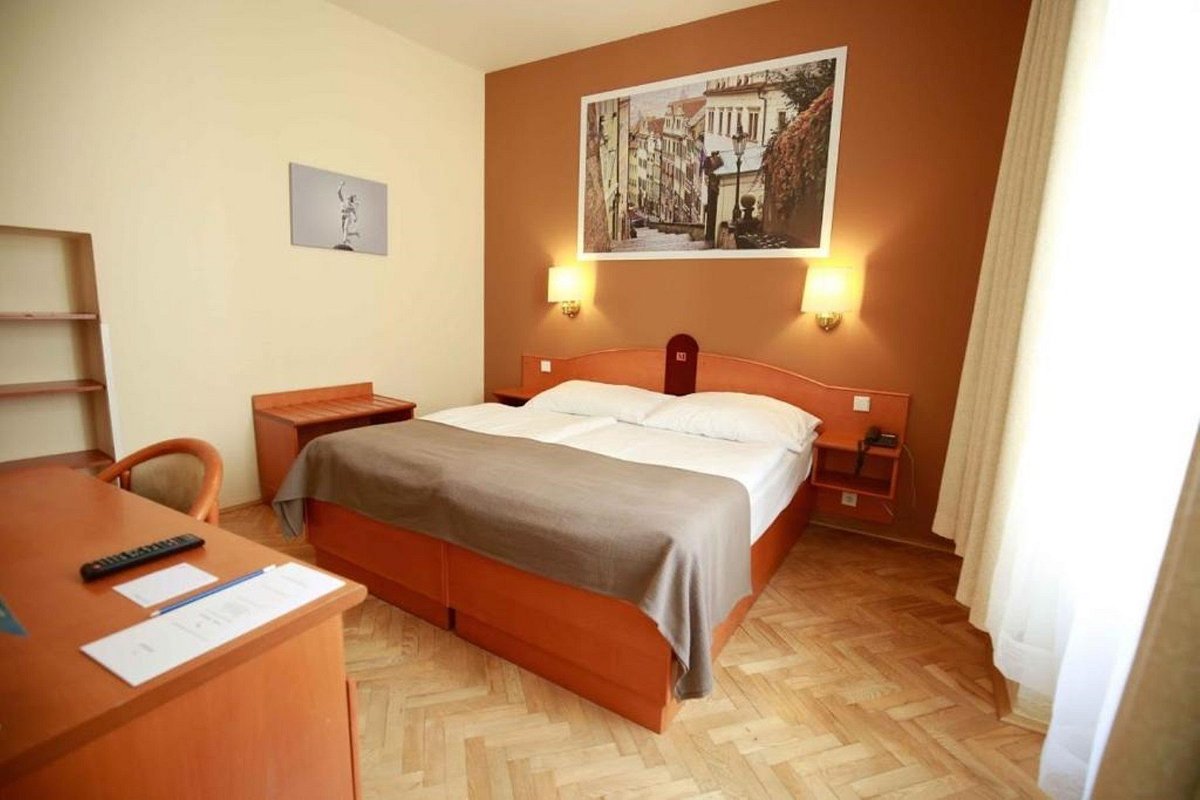 Hotel Merkur, hotell i Praha