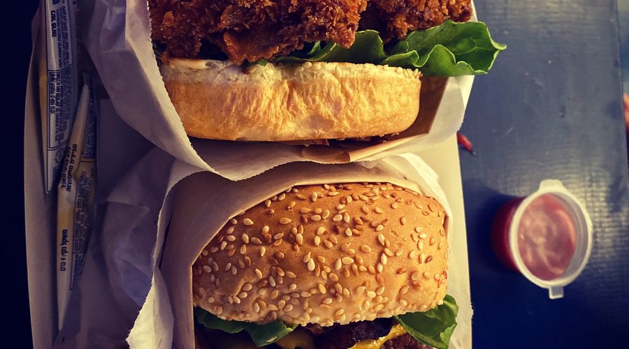 Une pure tuerie ! Je reviendrai, équipe au top et qualité de dingue, ne cherché plus un bon hamburger, c'est ici.
