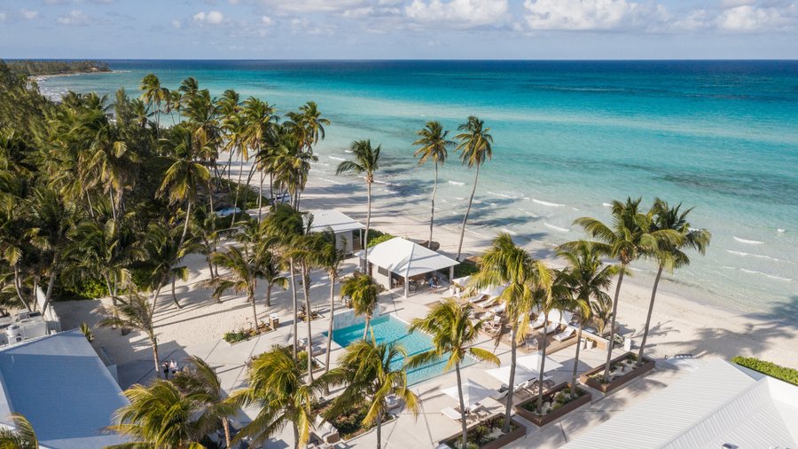 Resort facilities right at the beautiful beach, Caerula Mar Club, South Andros