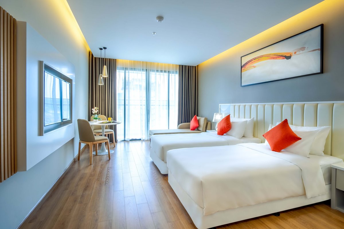 DeLaSea Ha Long Hotel - hotel rooms