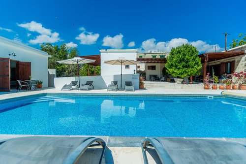 CHLOE'S HOUSE - Prices & Lodging Reviews (Pano Akourdaleia, Cyprus)