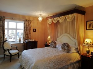 Zimmer und Suite