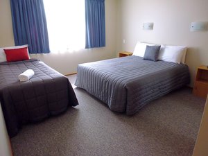 Room & Suite