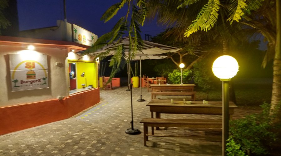 Dinner Area and Caffetteria