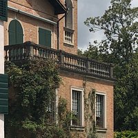 Particolari architettonici dei Corpi di Fabbrica aggiunti successivamente ....