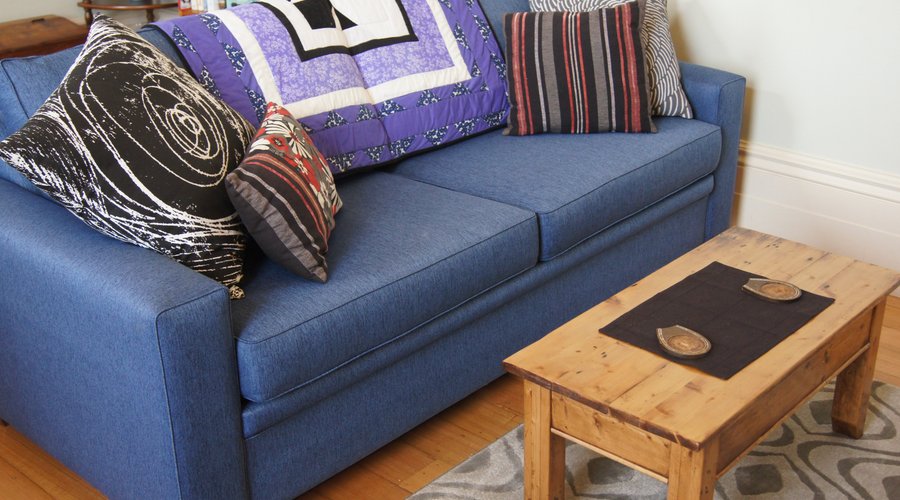 Comfortable Bed Settee