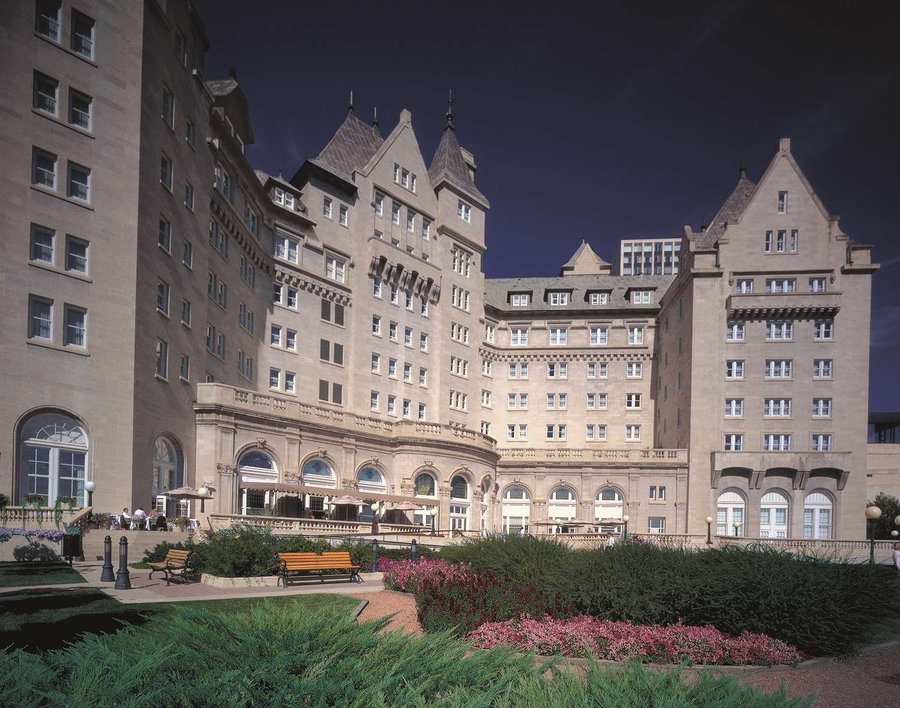 FAIRMONT HOTEL MACDONALD $160 ($̶1̶9̶5̶) - Updated 2021 Prices