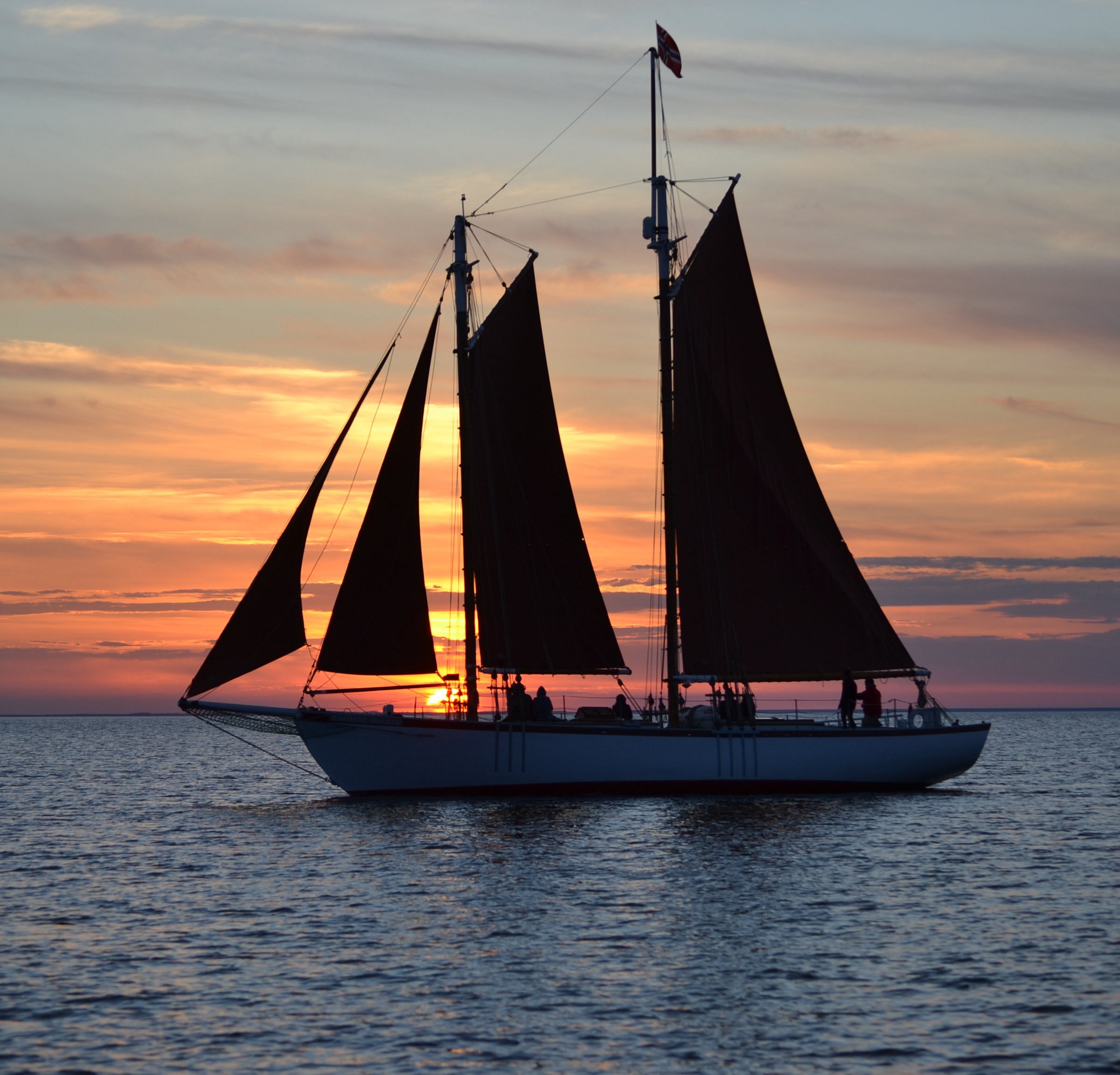 sailboat tours sister bay wi