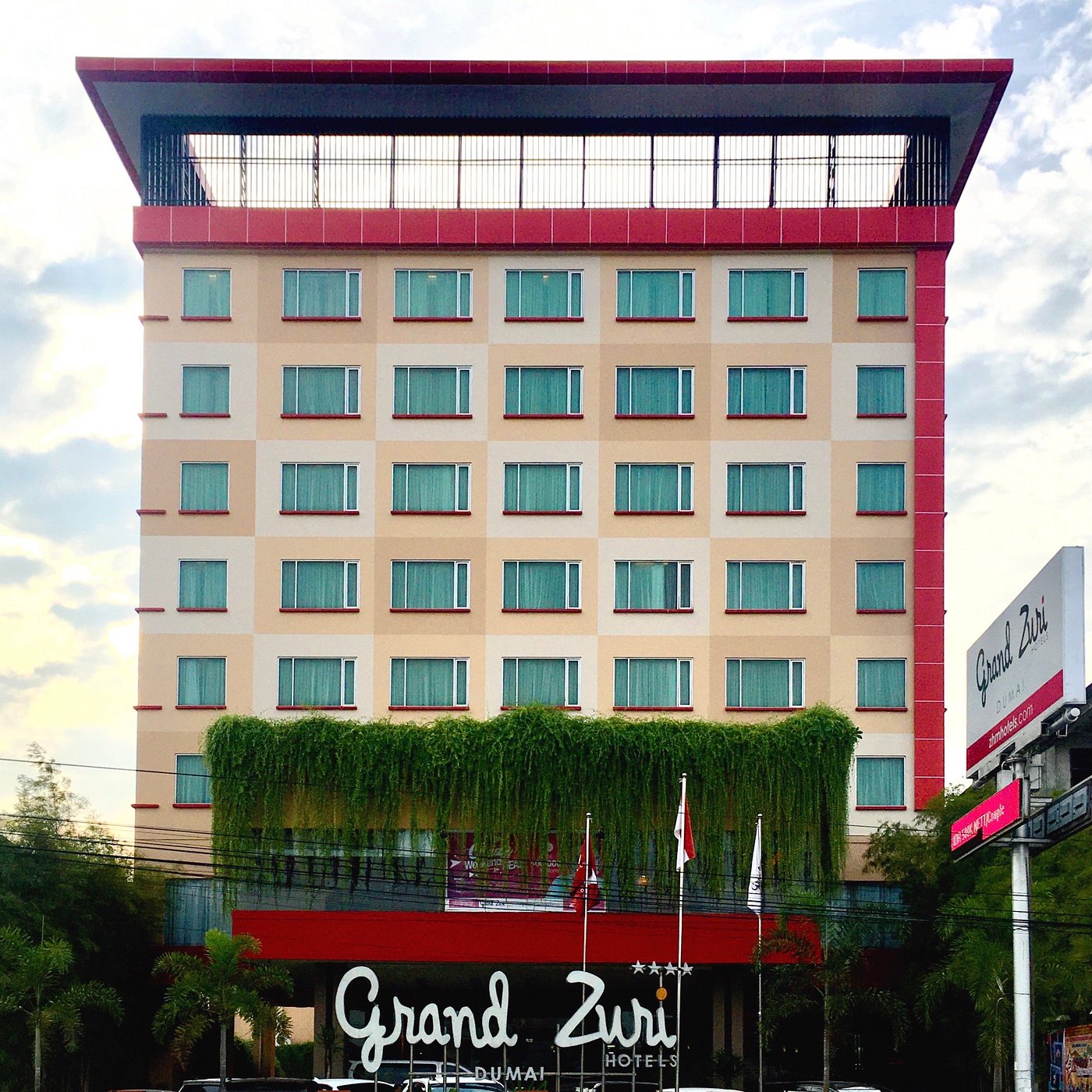 GRAND ZURI DUMAI UPDATED 2023 Hotel Reviews & Price Comparison