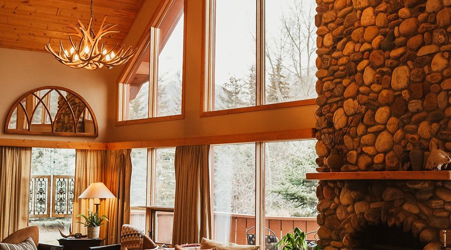 beautiful common space to relax by the fire