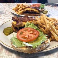 Great place for breakfast or lunch. You can always tell a great cafe by all the big trucks parked out front. Great fast friendly service