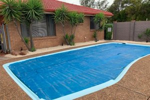 Pool & Beach