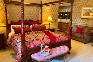 Room & Suite