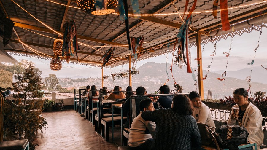 Café Kalimpong is a rendezvous to enjoy the warm company of friends, good food, and clouds rolling amidst Himalayan ranges. On clear days, you can also raise a toast to the glittering view of Kalimpong town ! 