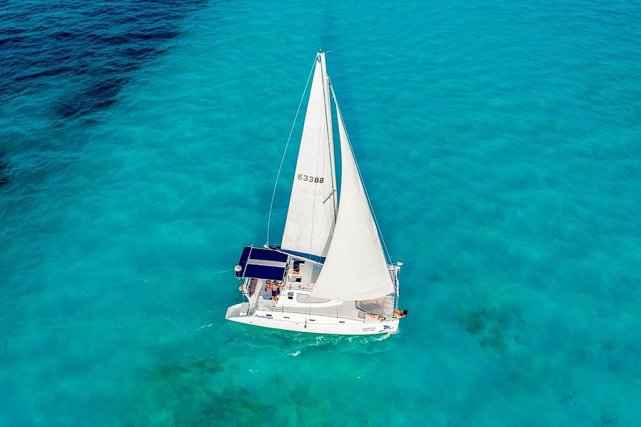 cancun sailing catamarans
