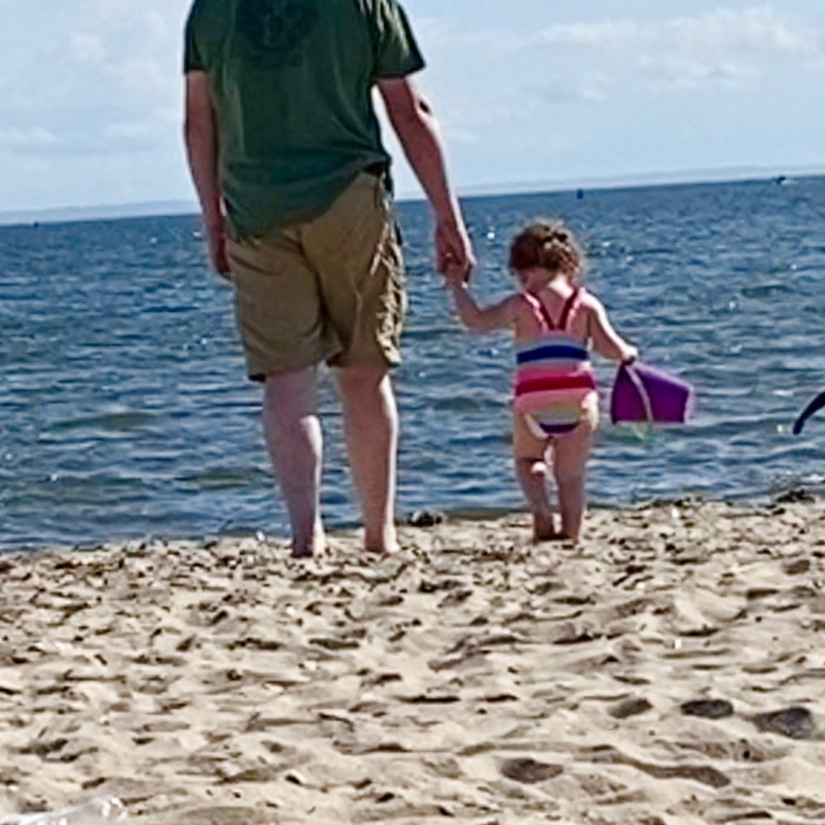 Это бруклин мусараб леди. Бруклин пляж. Бруклин Бич. Beach Brooklyn. Вахо Бруклин на пляже.