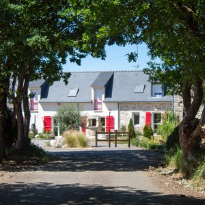 Hôtel la Ferme de Vur Ven, en Bretagne, vous accueille d'avril à septembre ! 
Entre mer et nature, venez découvrir ce coin de paradis ! 