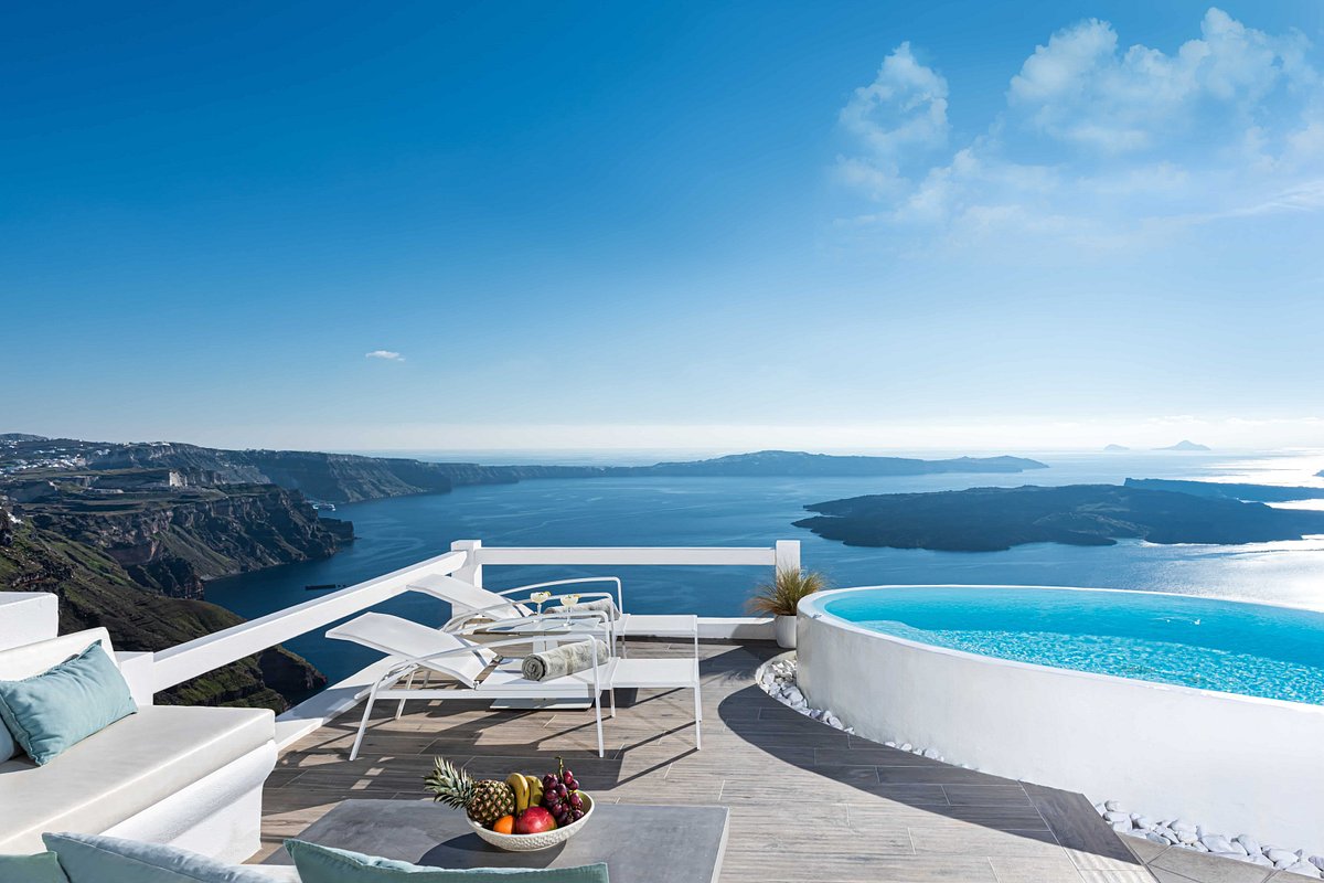 Aqua Luxury Suites, hotel en Santorini