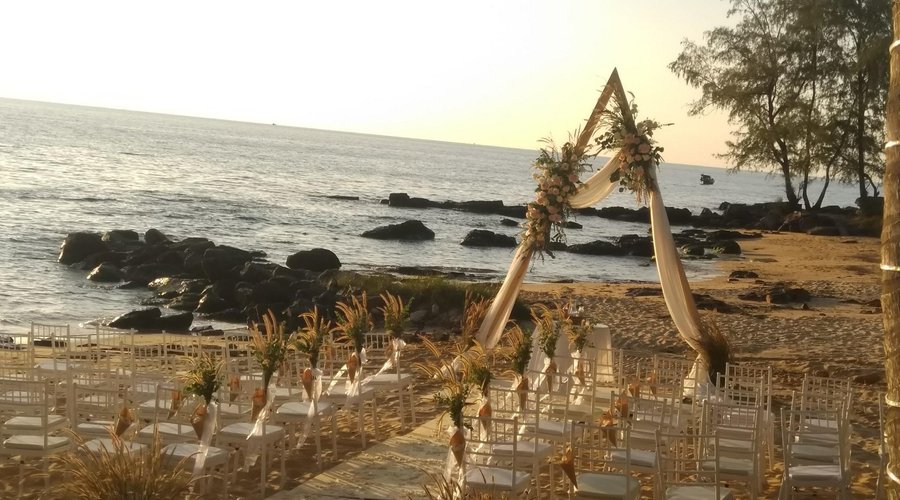 Beach Wedding 