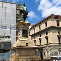 Il monumento di Giuseppe Garibaldi nella sua interezza