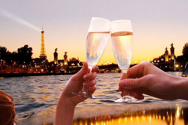 2024 Paris Seine River Champagne Evening Cruise