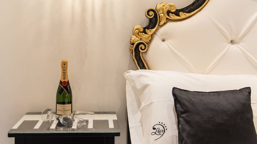 Suite Deluxe con Sauna e Mini Piscina Idromassaggio