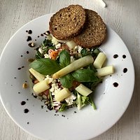 Sałatka z żółtym melonem