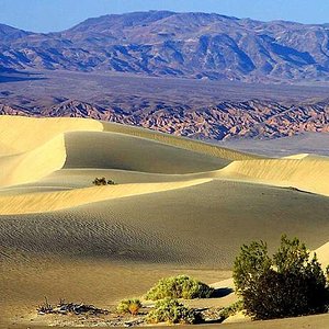 tourist attractions death valley