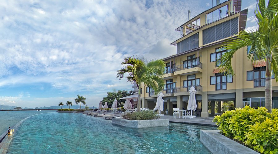 Infinity Pool