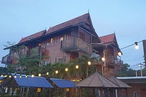 MOSS HEDERA HIDE CHALET, Melaka – Updated 2024 Prices