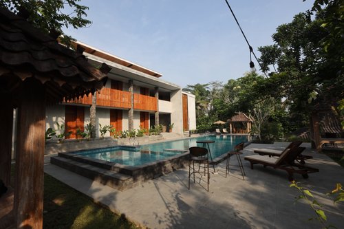 Tentu, mari kita susun artikel tentang resort terbaik di Borobudur.