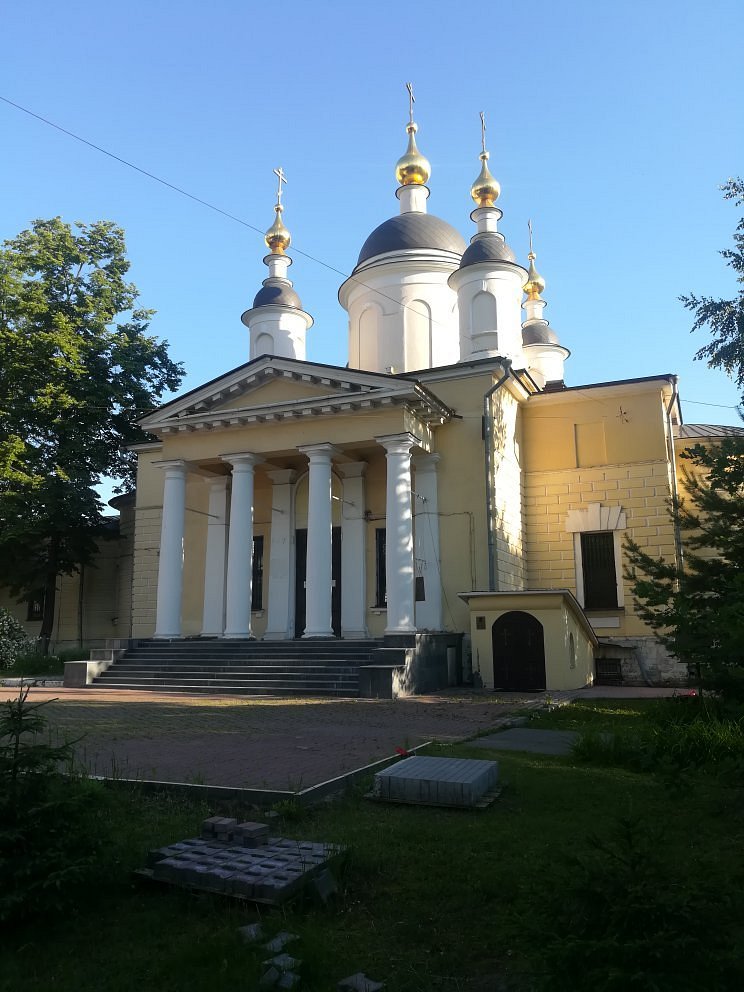 Храм введения пресвятой у салтыкова моста