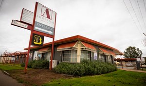 Ardeanal Motel in West Wyalong, image may contain: Hotel, Shelter, Restaurant, Factory