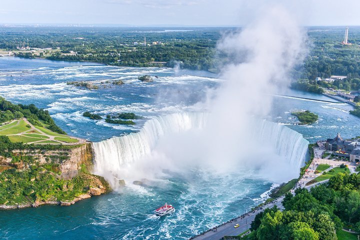 2024 Toronto, Niagara Falls & Thousand Islands 3–day Trip from Montreal