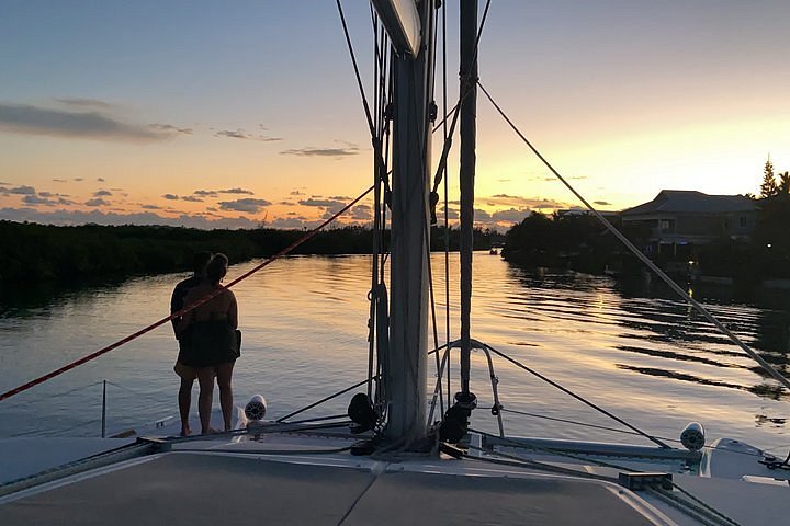 sunset catamaran cruise grand cayman