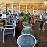 Salle du restaurant René' Sens par Jean-François Bérard