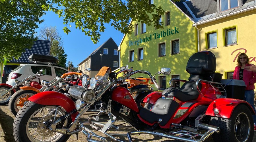 Tourenfahrer_Partnerhaus-Berghotel_Talblick-Holzhau
