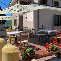 Il nuovo dehor della Locanda vi accoglie per pranzi e cene all'aperto