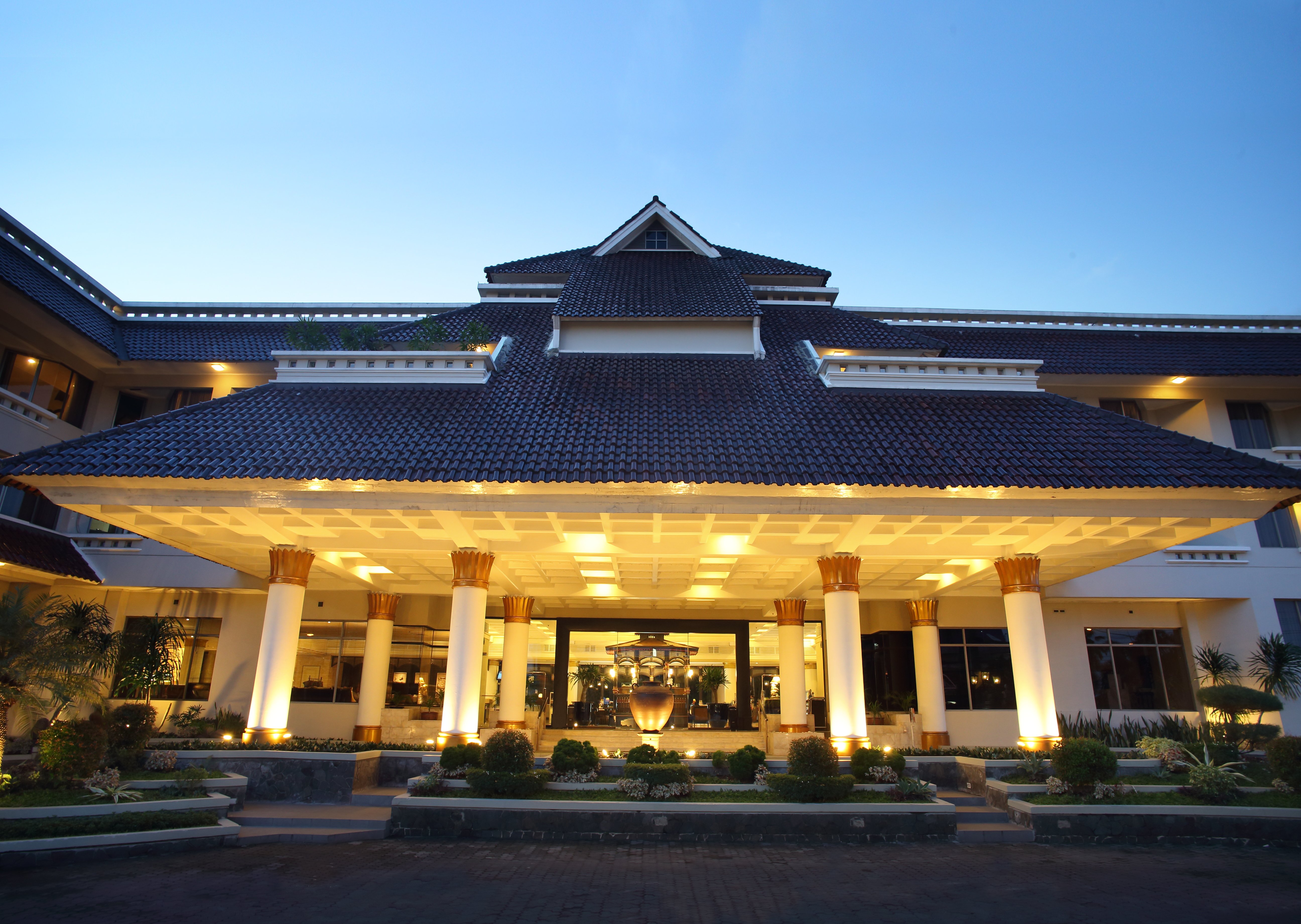 HOTEL SANTIKA PREMIERE JOGJA (AU$54): 2022 Prices & Reviews (Yogyakarta ...