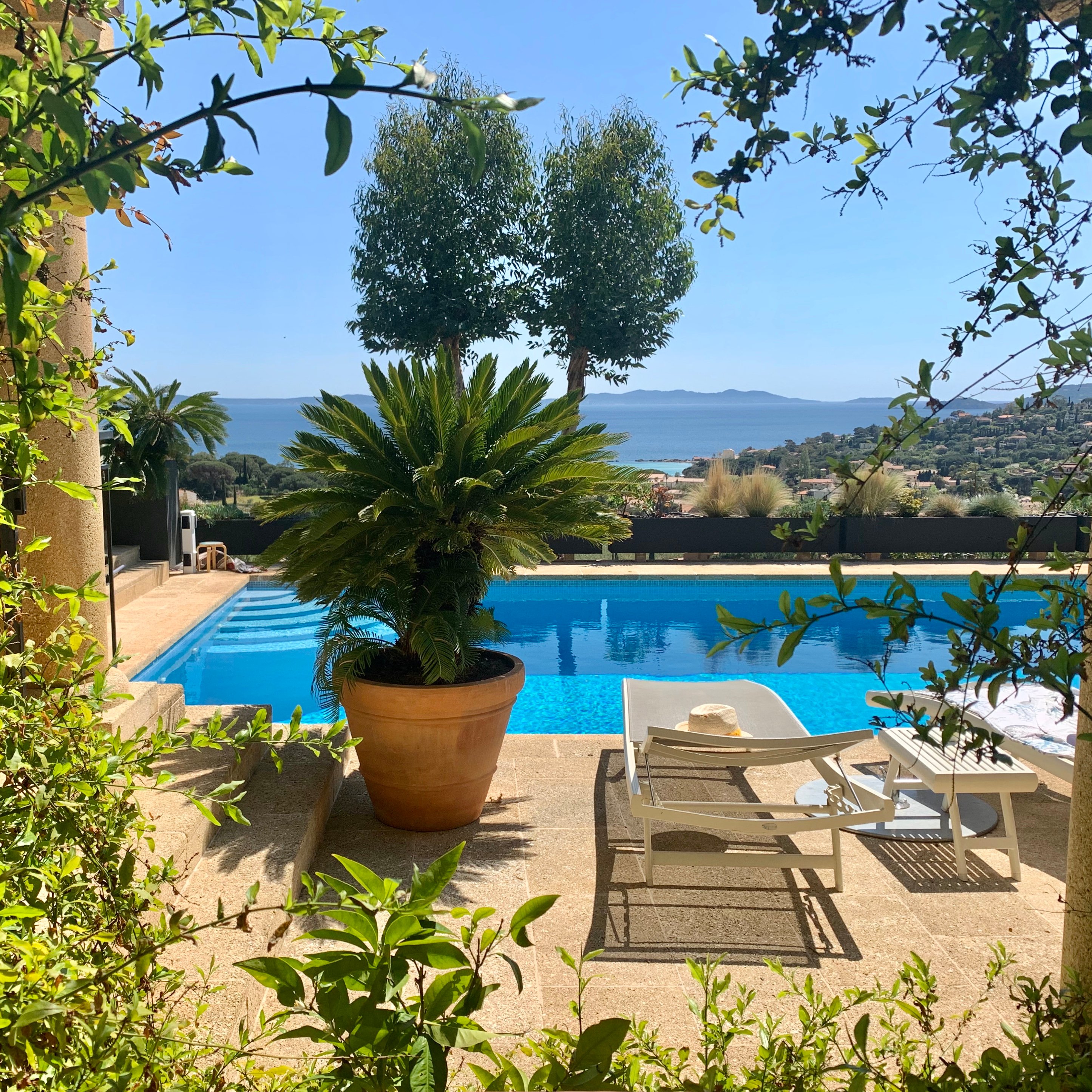 VILLA THALASSA ART B&B - Prices & Reviews (Le Lavandou, France)