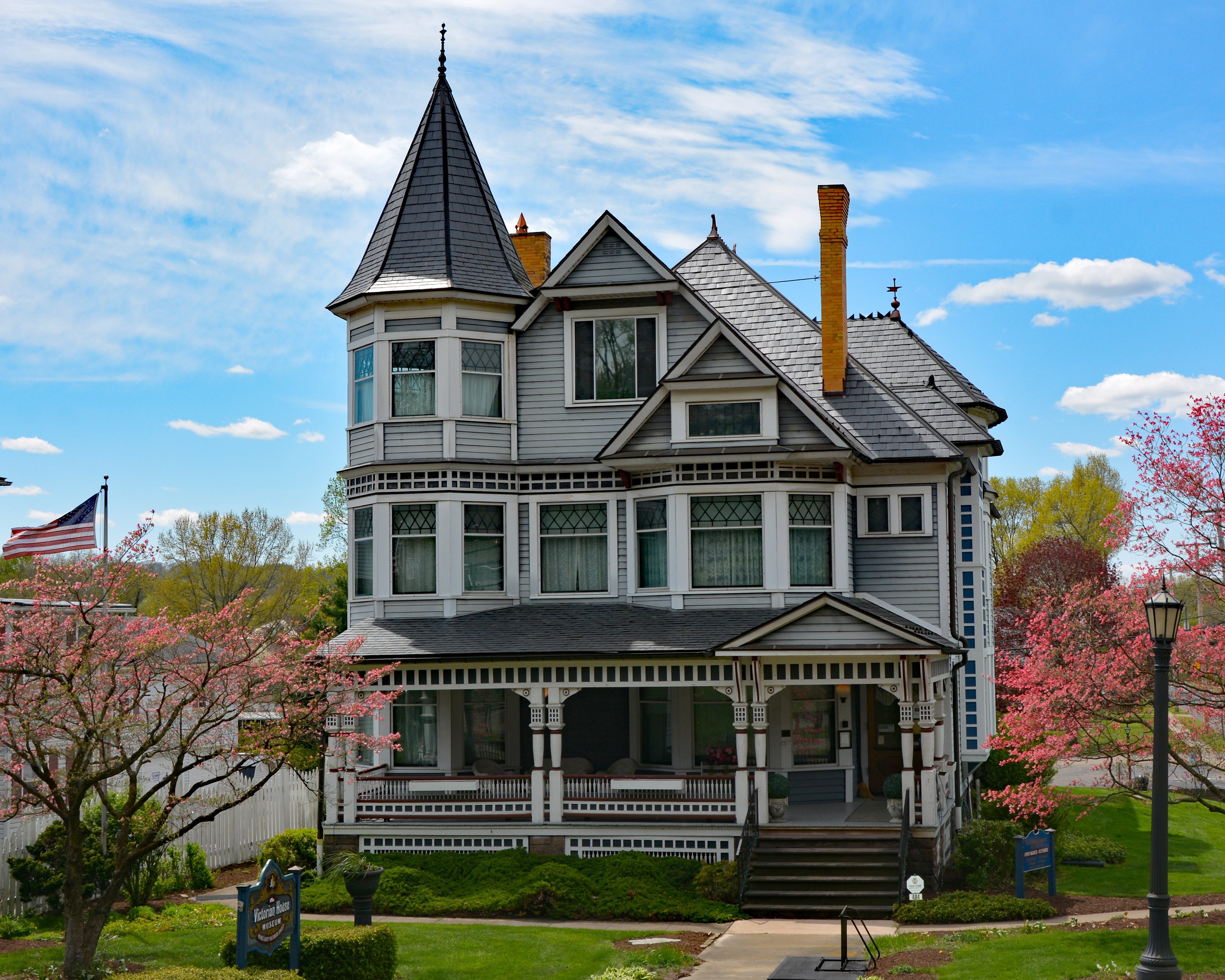 victorian house museum        
        <figure class=