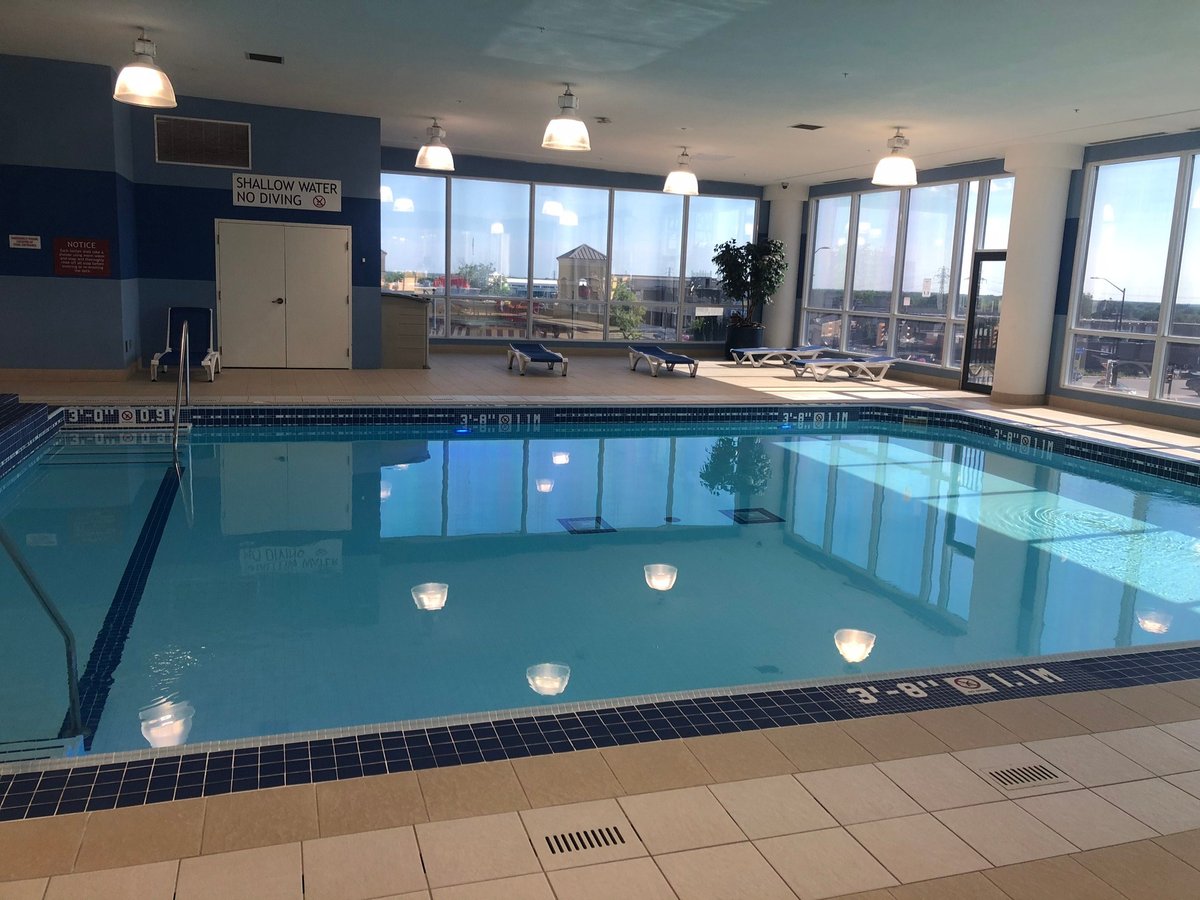 Wyndham Fallsview Hotel Pool: Pictures & Reviews - Tripadvisor