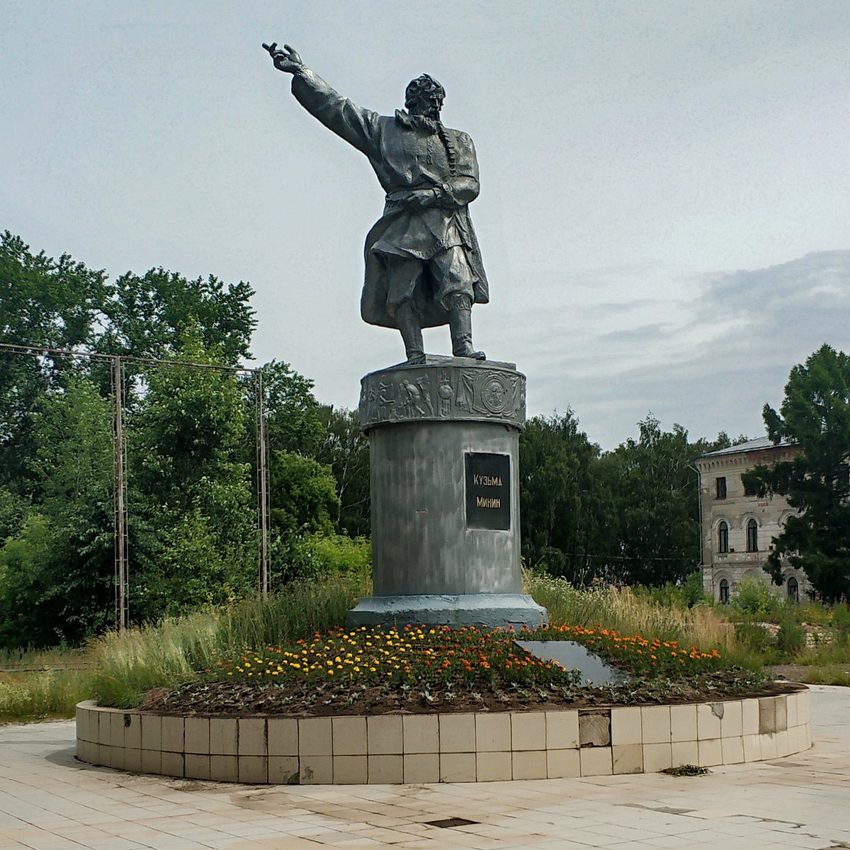 . Памятник Кузьме Минину в Балахне. Нижний Новгород