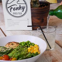 Poke and lemonaid ! Fresh food and fun