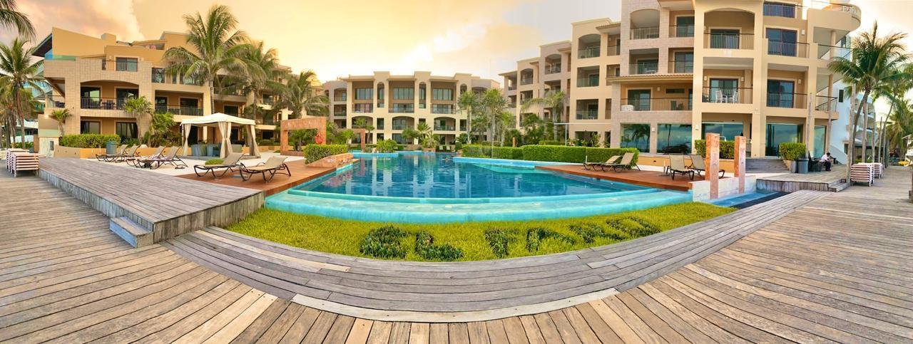 Pleasure Palace Playa Del Carmen