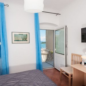 questa e' una delle nostre camere dell'Hotel,semplice,normale,funzionale,aria condizionata,colaz
